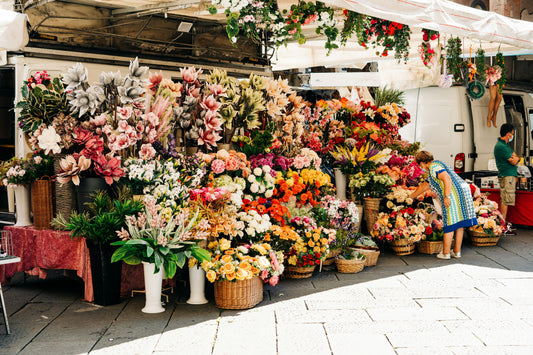 Why Miami Residents Choose Flowers at the Gables Over 1-800-Flowers